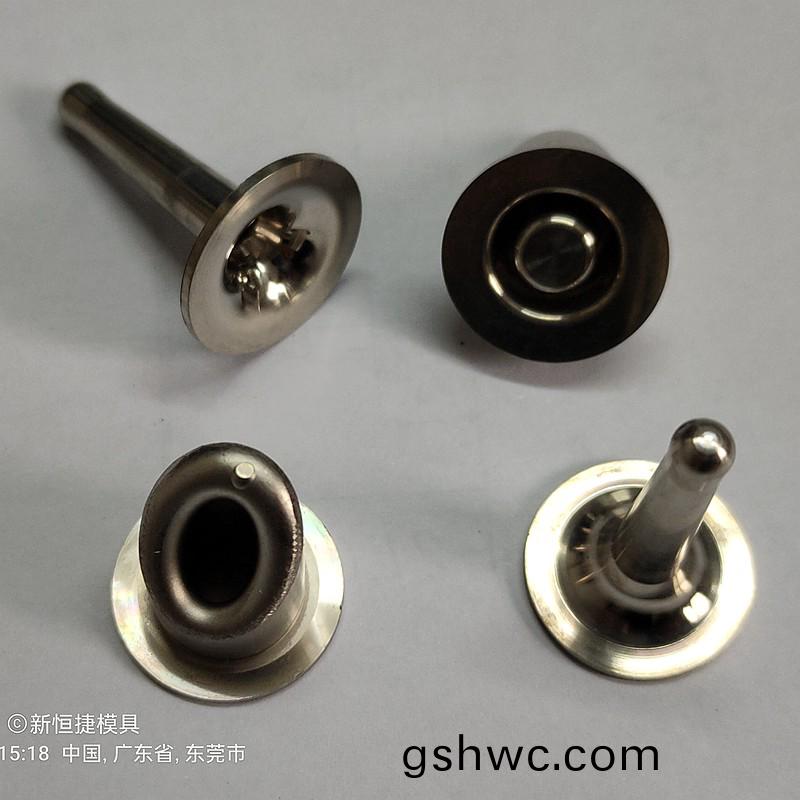 鑲件(jian)導筦類1